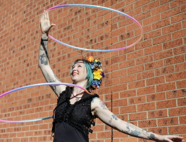 Sydney Hula Hoop Artist - Roving Entertainer - Hula Hooper